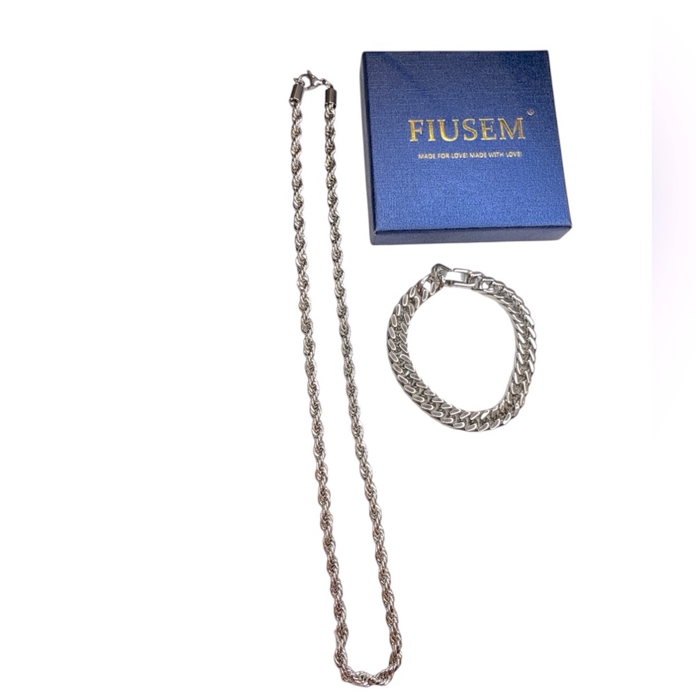 FIUSEM Men’s Stainless Steel Silver tone  Set chain & bracelet New in a box